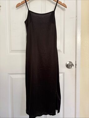 Mia Rose Sleek Black Maxi Slip Dress with Spaghetti Straps